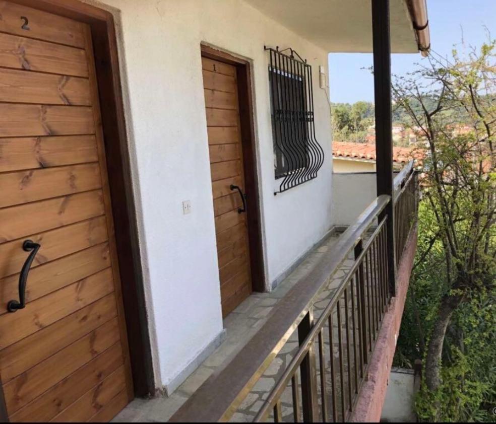 Sarizas Apartments Сивири Екстериор снимка